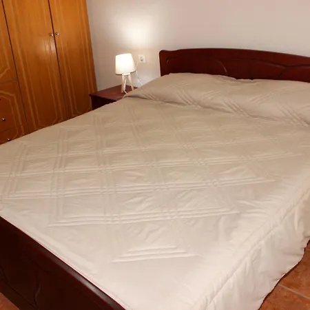 Castel Near Old Town & Castle, Easy Parking * Gjirokastër