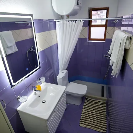 Castel &cozy & Easy Parking Apartment *