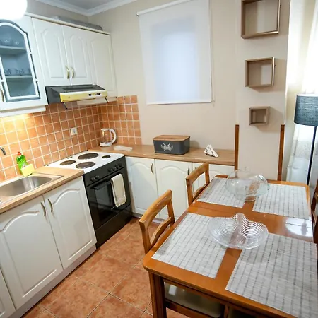 Apartment Castel &cozy & Easy Parking