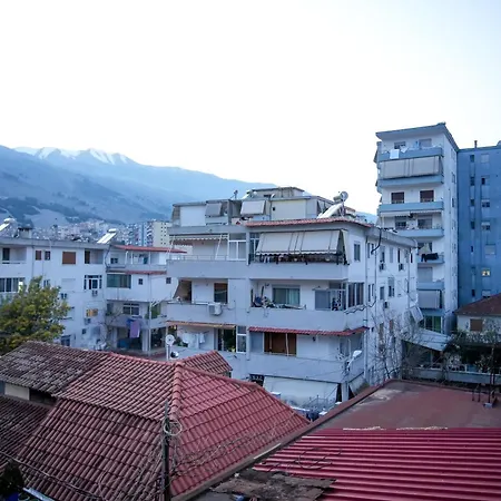 Castel &cozy & Easy Parking Gjirokastër