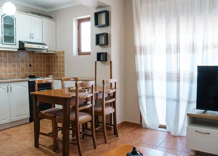 Apartamento Castel Easy Parking Nearby *