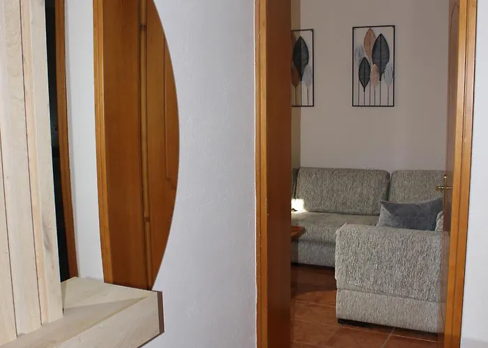 Castel Easy Parking Nearby Apartamento Gjirokastër