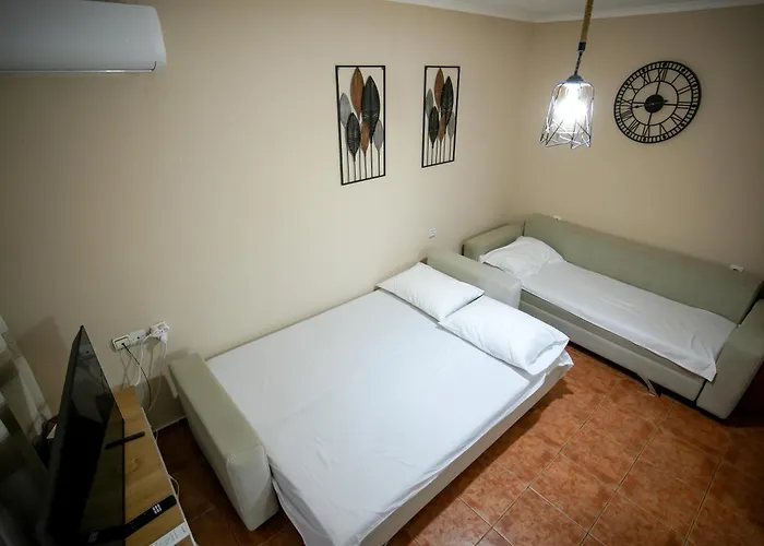 Apartment Castel Easy Parking Nearby